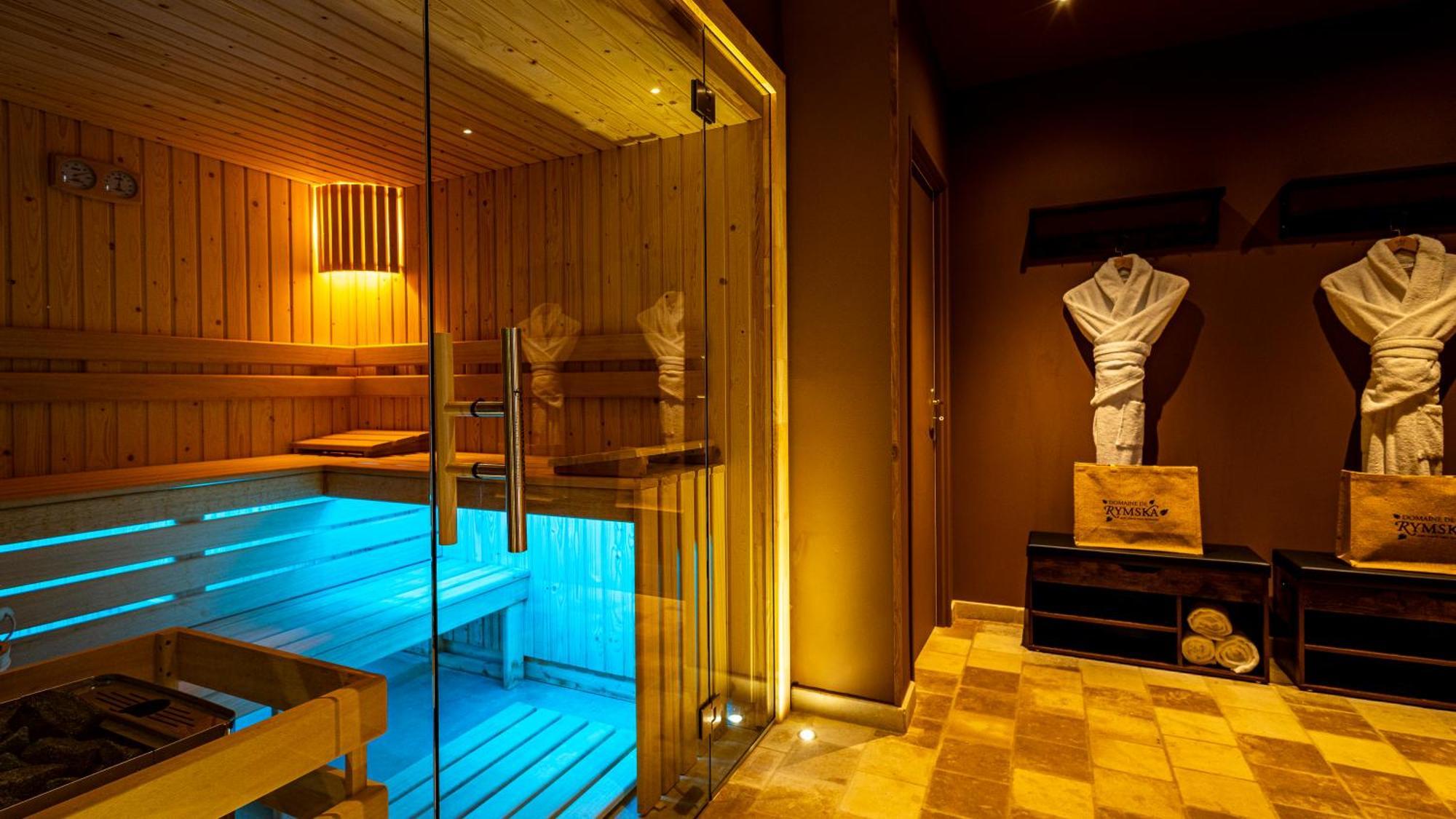 Domaine De Rymska & Spa - Relais & Chateaux Saint-Jean-de-Trezy Exterior photo