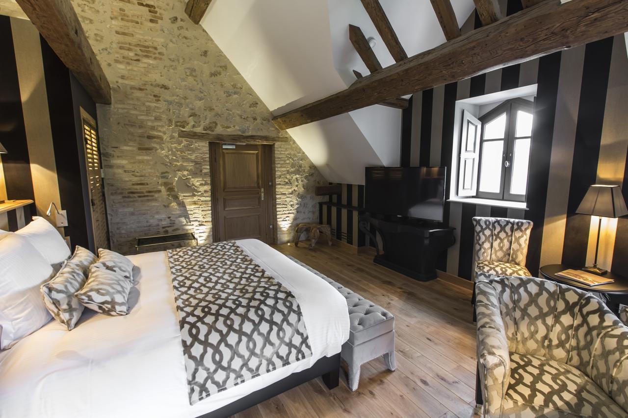 Domaine De Rymska & Spa - Relais & Chateaux Saint-Jean-de-Trezy Exterior photo